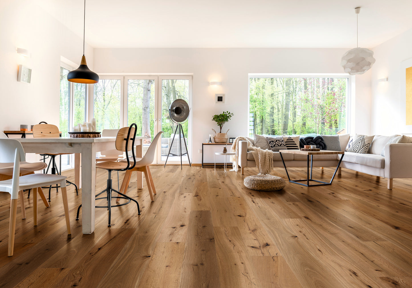 Landhausdiele Eiche extra rustikal - markant & langlebig